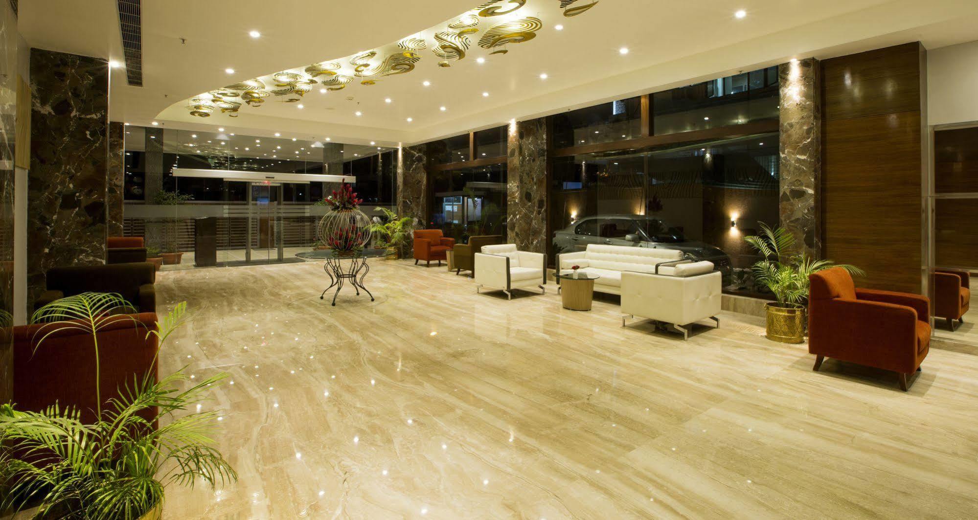 Tulip Inn Bangalore Eksteriør billede