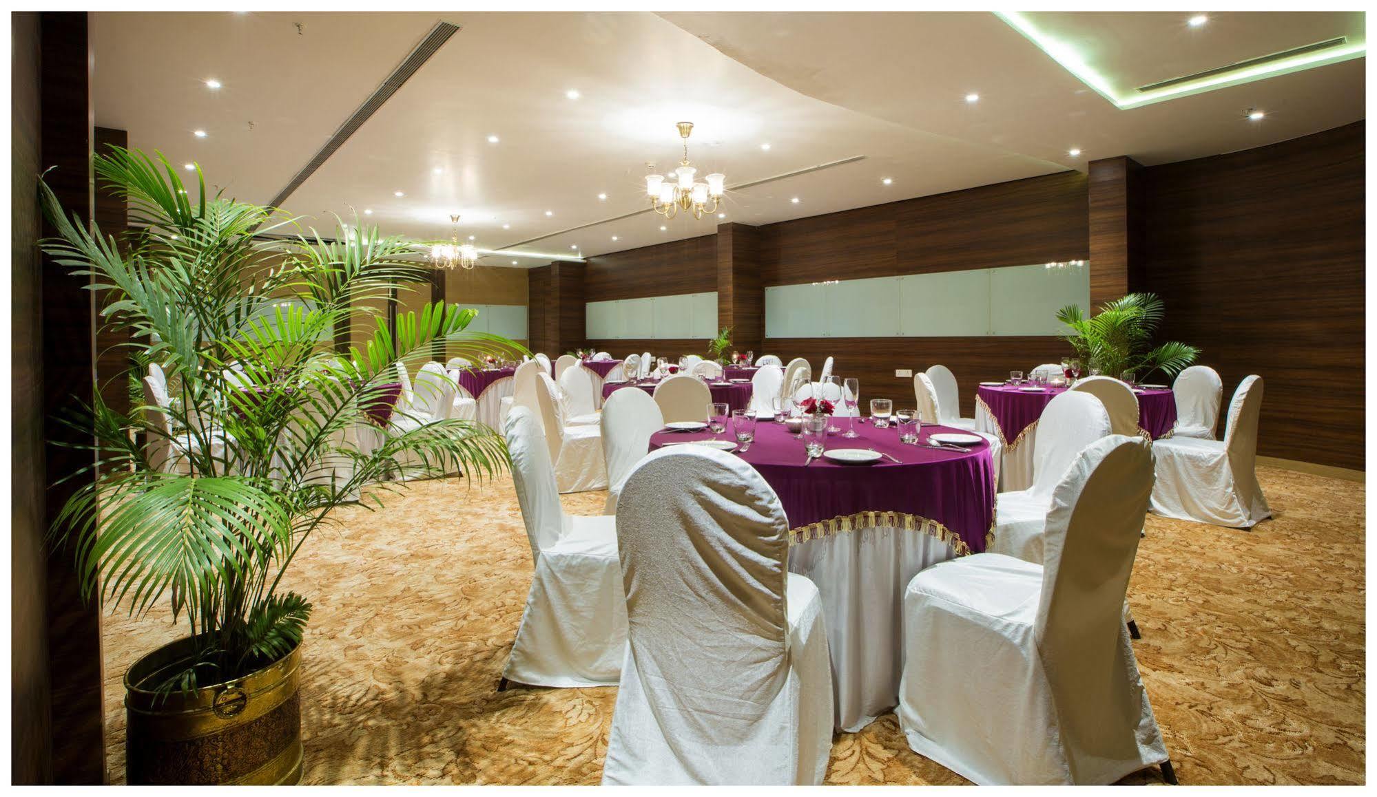 Tulip Inn Bangalore Eksteriør billede